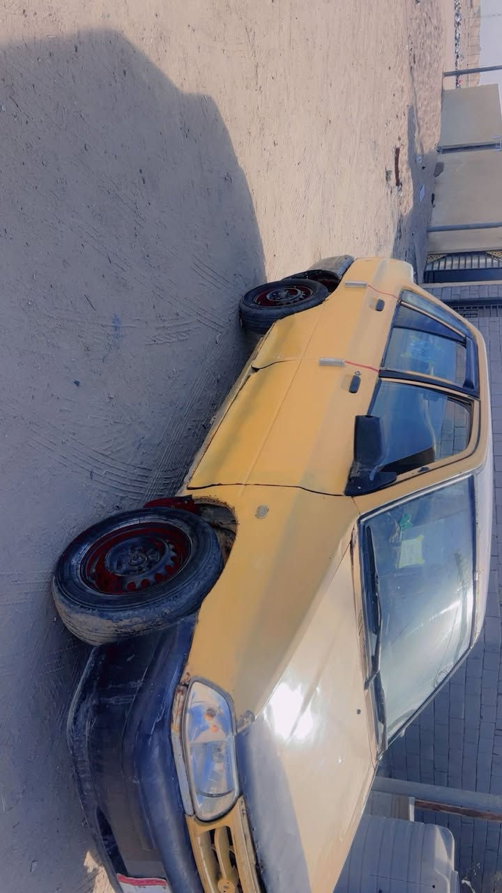 سلام عليكم سايبه مديل 2010 كيرجديد حداده جاهزه راعيه موجود العنوان الزبير السعر10وبيه مجال بسيط رقمي *********** مكلف بنشر لايراسلني احد
