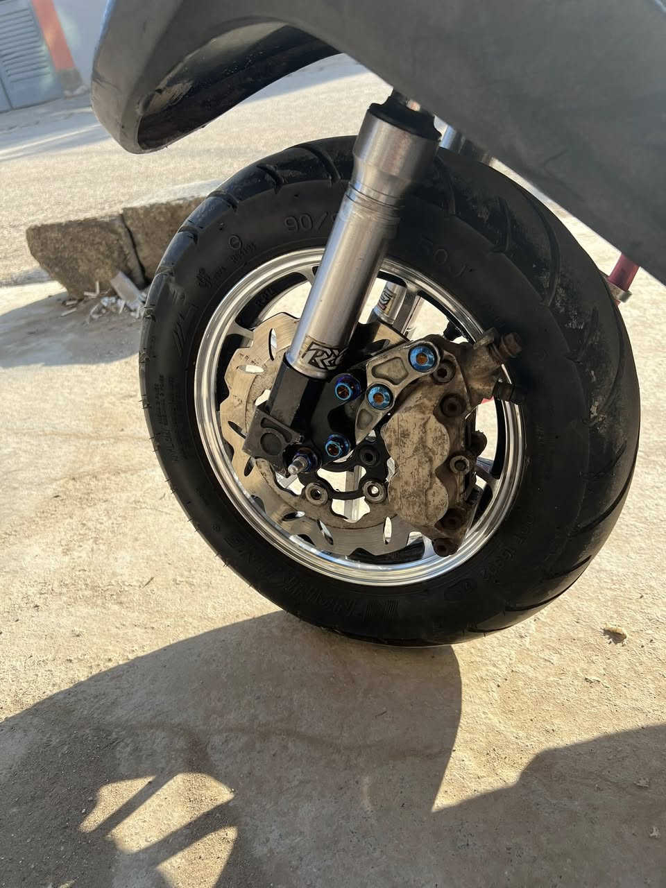 السلام عليكم ماكس عدله مزوده بيها غراض خير من الله كله اصلي و وكاله ٥٥ بلاد مو تجاري بلاد شلعه و معدل ١٢٠ خير من الله كفاله عامه لا تنقيص ولا تبخير كابريتر سلف كله بلادي السعر ٨٥٠ و بيها مجال بسيط مكاني ديالى بعقوبه ***********
