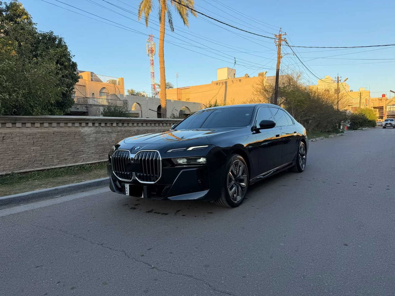 ماشاللـه على بركـة الله 
الفئــة السابعـة ( BMW 740i 2023 ) - 
وارد امريكـي : جاملـغ فقط صبغ ( بدون دواخـل ) ايرباك طاك وراحع سستم 
- ماشيـه ٢٨ الــف ميل 
اللون : نيلـي طوخ ( السيـارة مضلل بلسنويـة باج تضليل )
داخـل قيسي . شباك LED . سقف سكاي لايـن . مودات قيـادة . بوب شفط . جنطة شفط . داتا شو . ٥ كامرات . ويل M . دركـة M . تحكم ابواب خلفـي ايبـاد . ٥ بردات ….. المواصفات تطـول …..
- السعـر : ( 71,000$ ) السعـر مناسب و السيارة جاهزة للاخيـر 
العنوان : بغـداد . الكـاظمية . شــارع اكد 
هاتف : ***********
