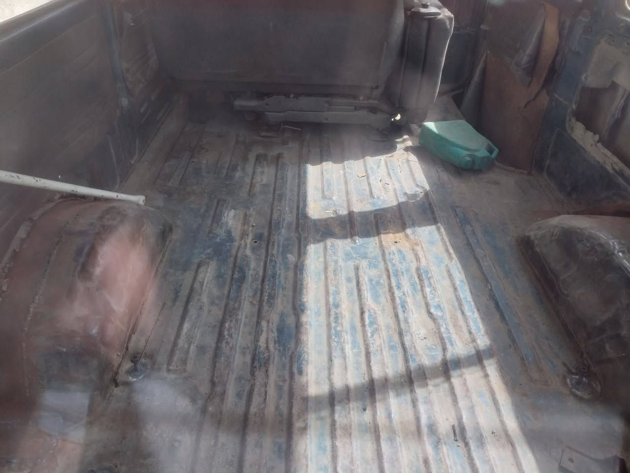 السلام عليكم رخصه الادمن المحترم عند بريجو للبيع موديل 99 اربع شواصي كفاله عامه مكينهرمع مكانها بغداد مدينه الصدر سياره باسمنا سنويه للت29 سياره جديده جديده السعر 48 شراي يتصل وبخير ويتدلل هذا رقم تليفون صاحب السياره***********
