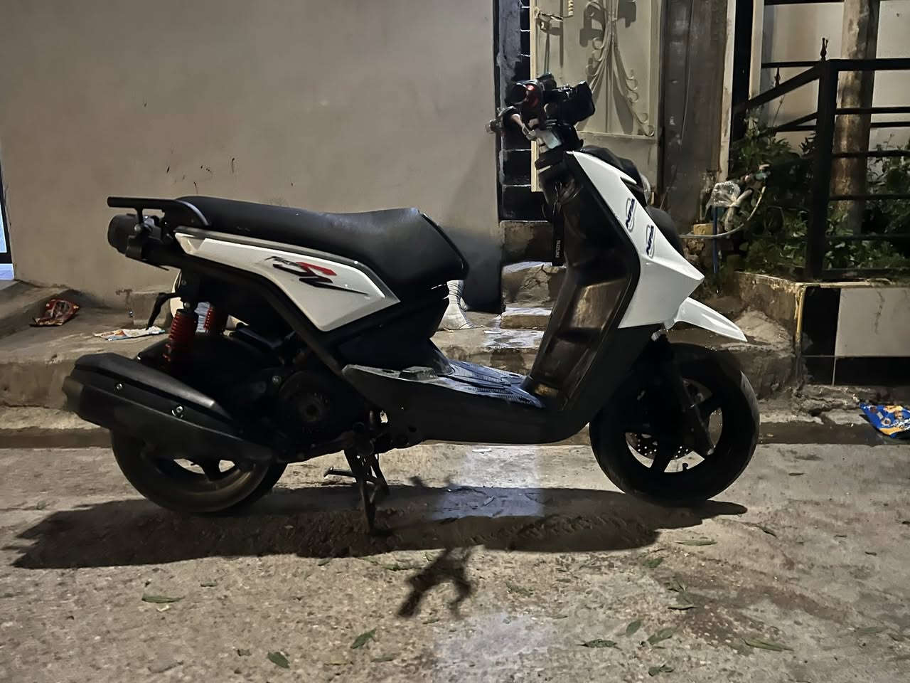 سلام عليكم دراجه سكنس جبلي للبيع دراجه نضيفه مكفوله كفاله عامه مكينه خرسه نكره بأي وقت مكان بعقويه قرب سجن الاصلاحي 
السعر 900بيها مجال 
الرقم :***********
