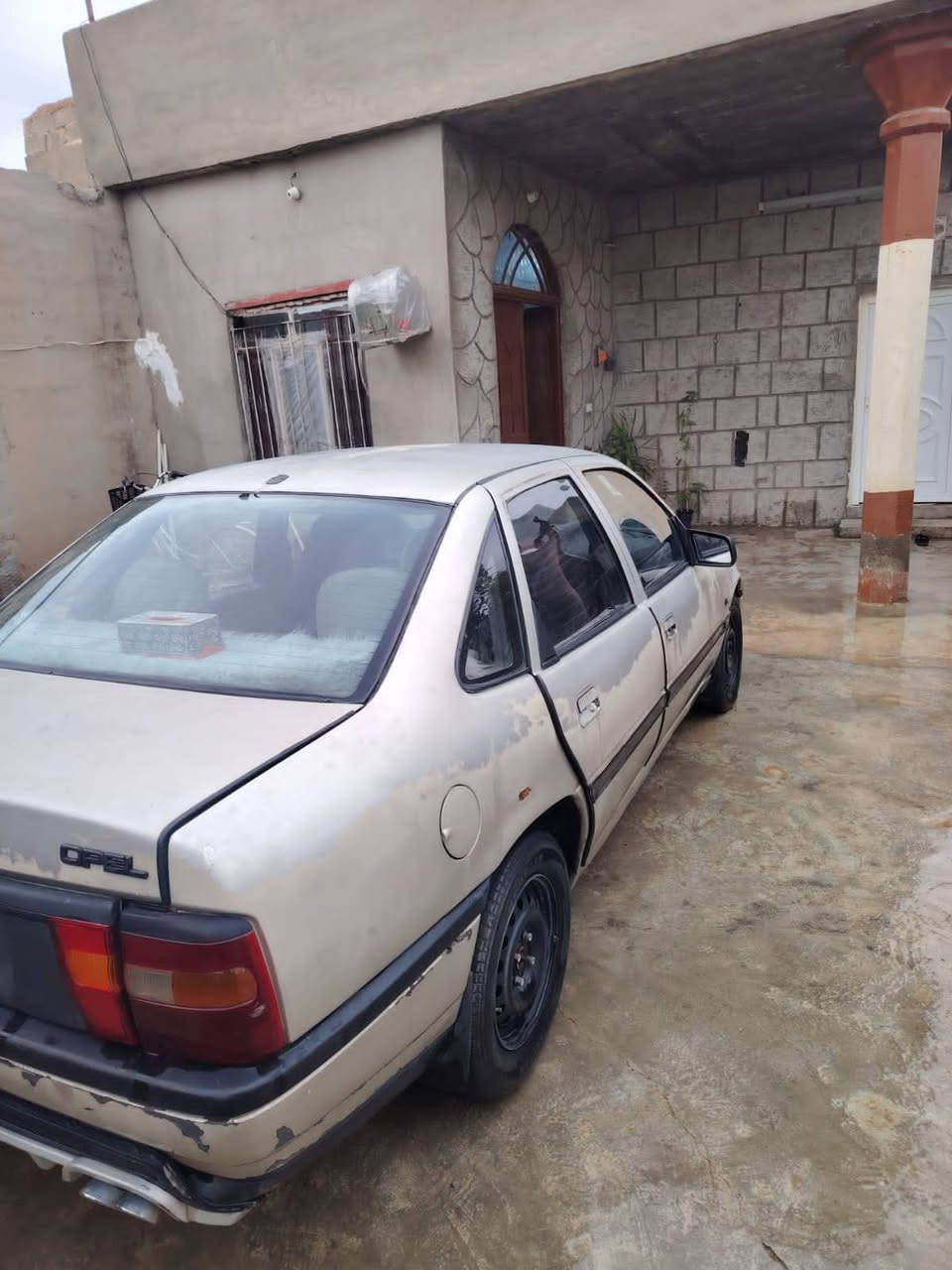 سلام عليكم. سيارة اوبل فكترا للبيع موديل 91 محرك ١٨ سيارة جاهز ونضيف كير محرك شرط للاستفسار ٠٧٨٠ ٥٦٤٣٧٩٦ كركوك ياجي
