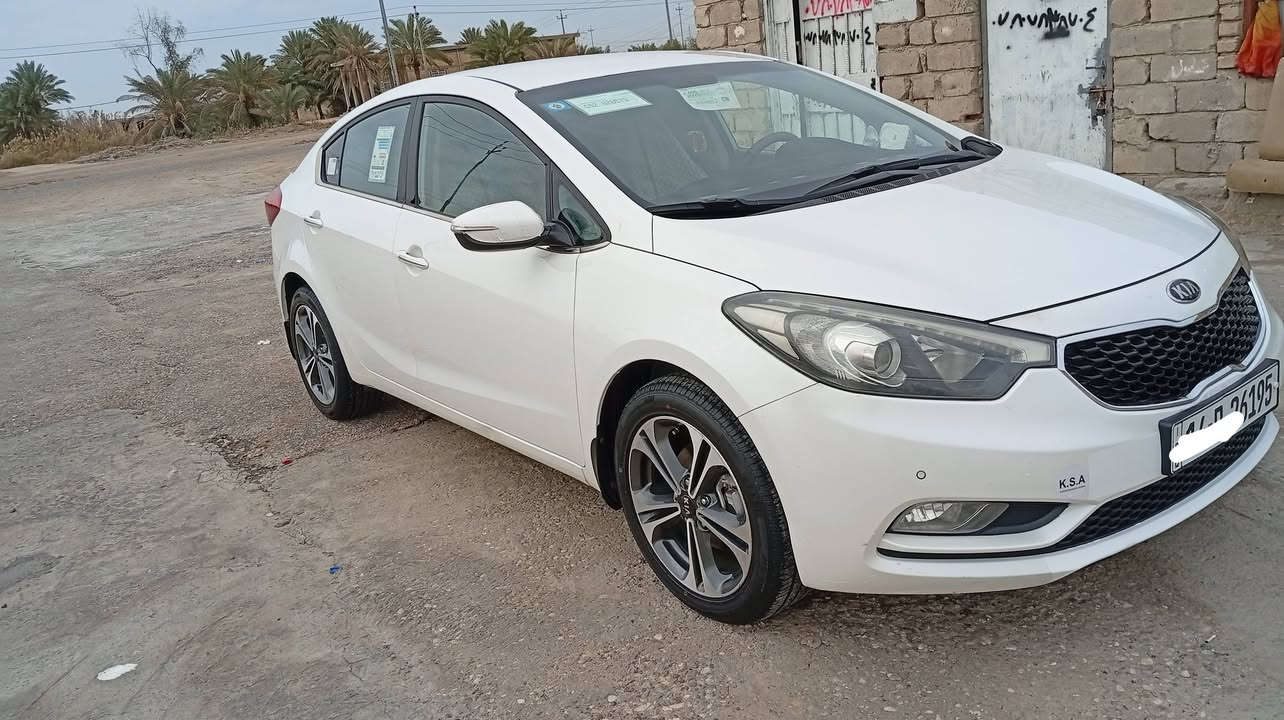 السلام عليكم للبيع سيراتو موديل 2014 كفاله عامه من الفتح والصبغ.والتبديل  شرط محرك 1600 فول موصفات من عده الفتحه والبصمه مري شفط كامره فول تحكم السعر 128 مكان السياره السماوه الرميثه تفاصيل الاتصال
***********👈السعر128 
***********
