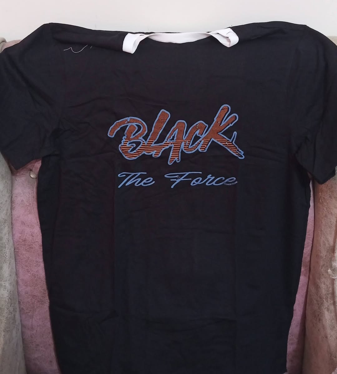 سلام عليكم تشرتات والدي خامه قطنيه باردا ع 3 الف تواصل ع رقم ***********
