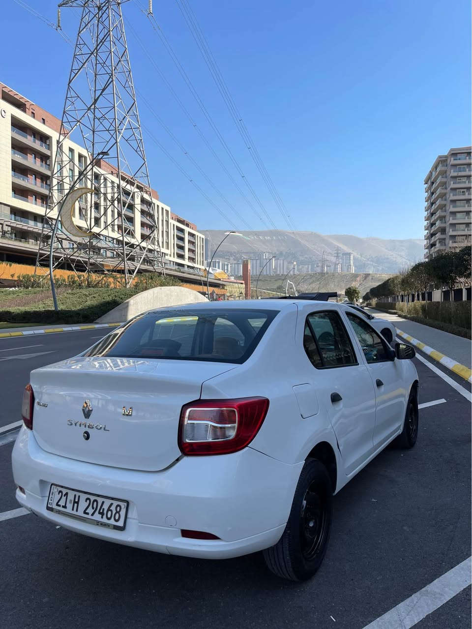 ڕینۆ سیمبول ٢٠١٦ 
١ پارچە و پەلەیەک بۆیاخە
گێڕ و مەکینە بەشەرت 
٢٠٠ هەزار ڕۆشتووە
سعر:٦٨$
***********
*********** السليمانية, العراق
