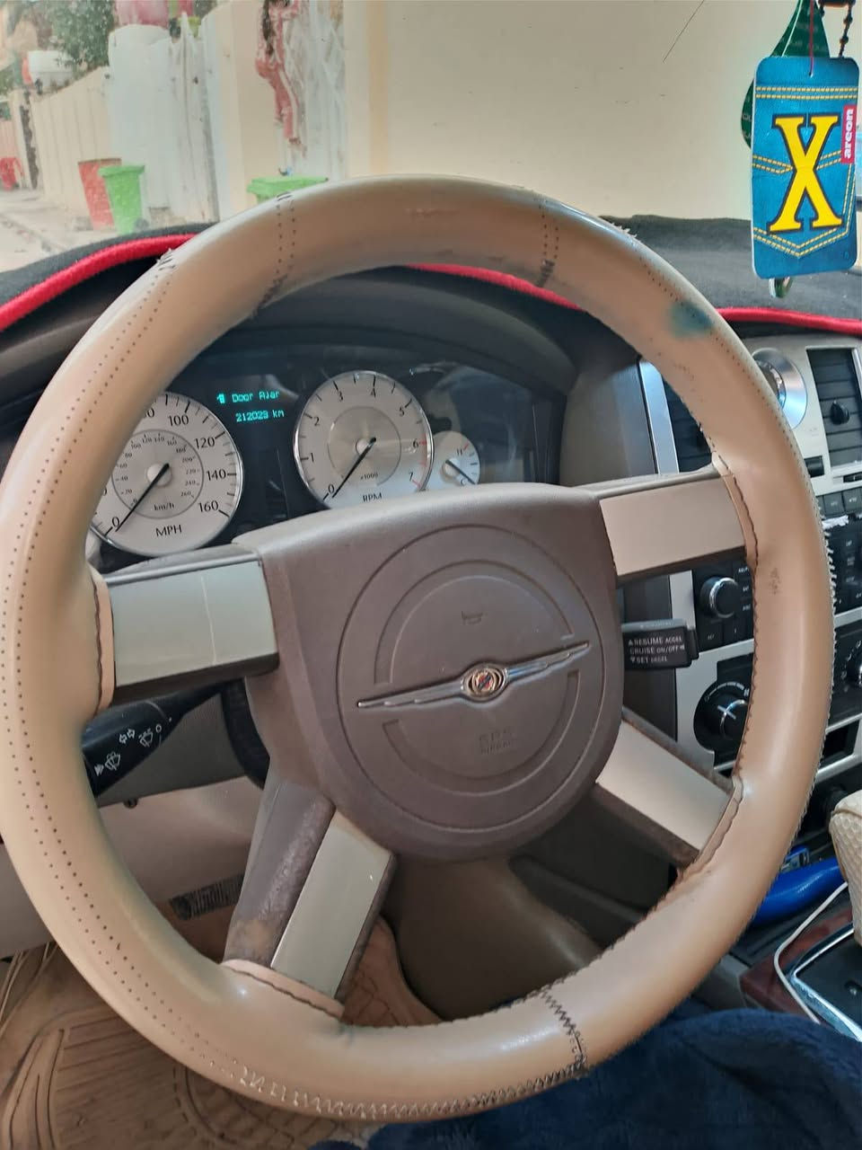 سلام عليكم من رخصة صاحب الكروب
اوباما للبيع موديل 2008 رقم اربيل الدولي الجديد سنوية جديدة وهزة جديدة قبل شهر مسوي الهزة 
سيارة من امريكا ضربته جاملاغ 
مكينة مبدل جديدة قبل شهرين حدادية من الطول للطول مئة بالمئة نجي للكهربائيات من الطول للطول جاهزة اسم جطل مابيه لايتات زنون الاصلي تخم تاير قبل شهر شادة 
سيارة ما مشتغلة على اي خط مال اي محافظة تبريد ثلج تدفئة فول مدوشمة جديد سيارة مال بيت إدامة كاملة عليه
تخم نوزل مال حاوية تخم بلكات جاهزة فول  
سيارة مصبوغة فقط حزام بدون أي ضربة أو معجون مصبوغة جمالية اثر شخوط لا قمارة ولا جنطة مصبوغات
اخوان السونار مرفق بالمنشور  
للبيع  ب100 وبيه مجال 
مكان السيارة واسط بدرة 
***********
