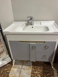 مغسلة اخت الجديدة  ماخذها ١٨٠ وياها خلاط هدية  سعرها ١٢٠. 077018541877