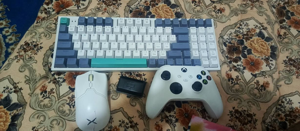 السلام عليكم جويستك سيريس اس عطلان Lb وضصغطة الكير اليسره وياهه بطاريه خارجيه مع ماوس m800 pro ماوس وايرلس شكاكي بالايم الشحنه تمشيك اسبوع ونص اذا لعبك متقطع باليوم فد 5 ساعات الى 6 ساعات او اكثر  مع كيبورد ميكانيكي سعرهم كلهم ب60 الف


**إذا كنت صاحب هذا الإعلان وتريد حذفه لأي سبب، رجاءا أرسل رسالة إلى الدعم الفني**