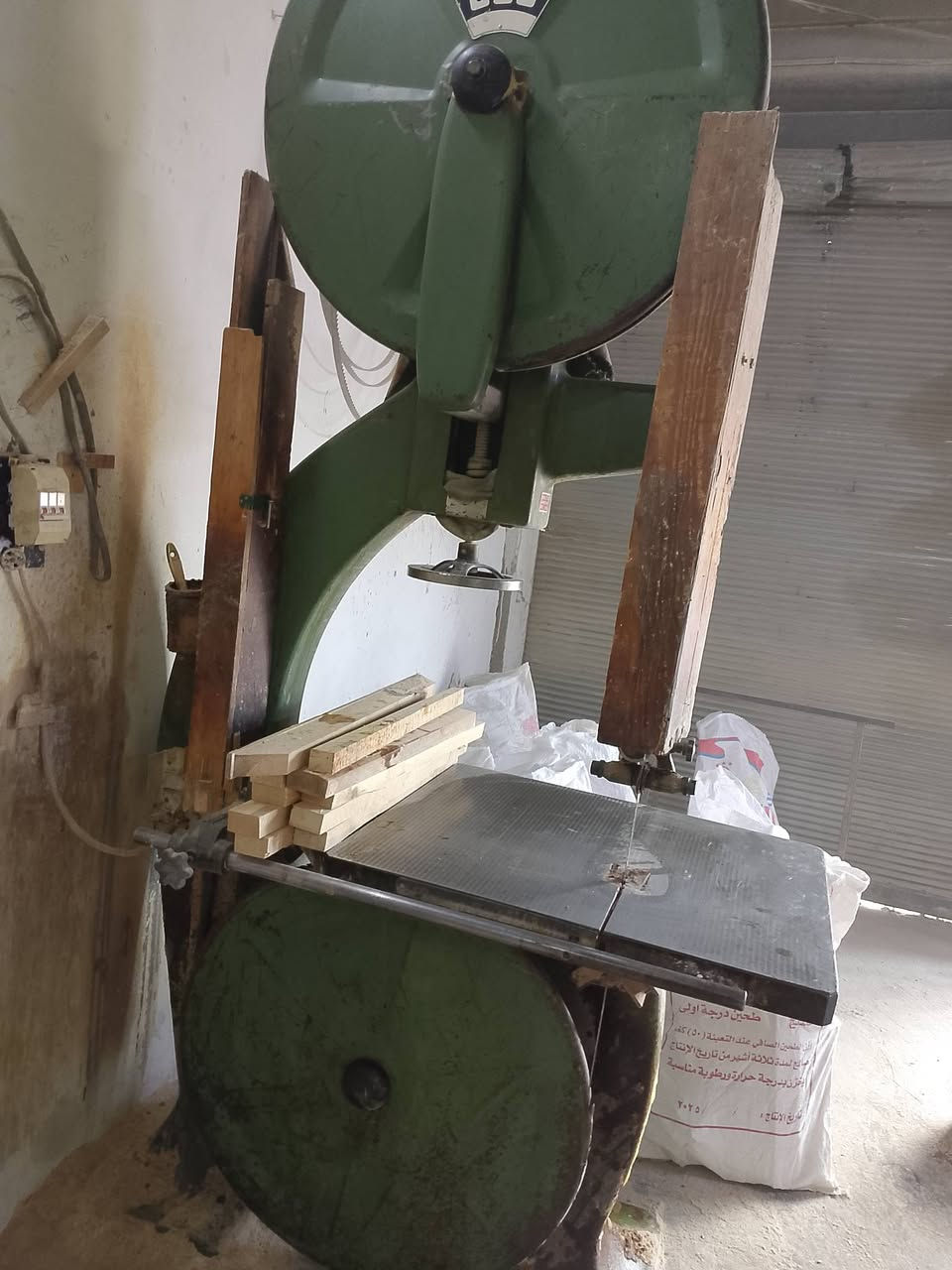 ميشار حجم 800 وضع شركه 
السعر مليون ونص 
***********
