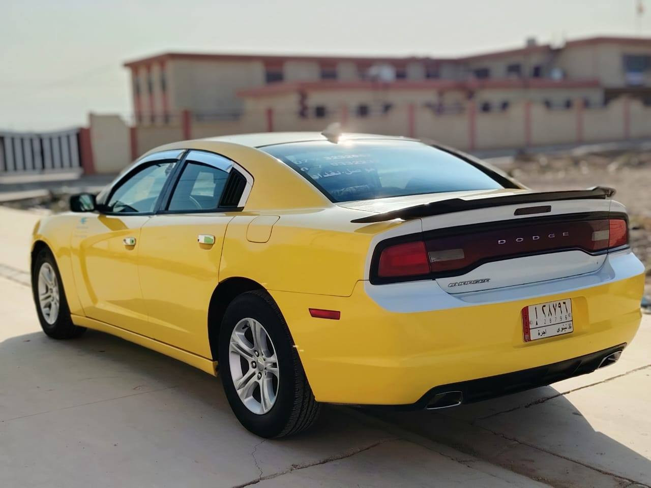 جارجرتكسي 2011
بسمي رقم ألماني 
هيئه وغرامات مصفره
مكينه وكيف شرط
حداده خلفي امامي 80%
لايت زنون
خطها موصل بغداد
ضررها جاملغ وبونيد
سعرها137$
مامتواجد عالفيس
رقم صاحبها***********
