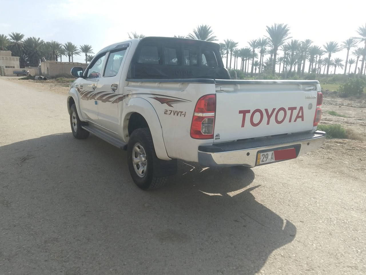 السلام عليكم تويوتا هايلوكس موديل 2014 رقم واسط انكليزي تحويل مباشر مكفولة كفاله عامه كير محرك على وضع الشركه مكان السياره واسط الكوت الاستفسار 
***********
