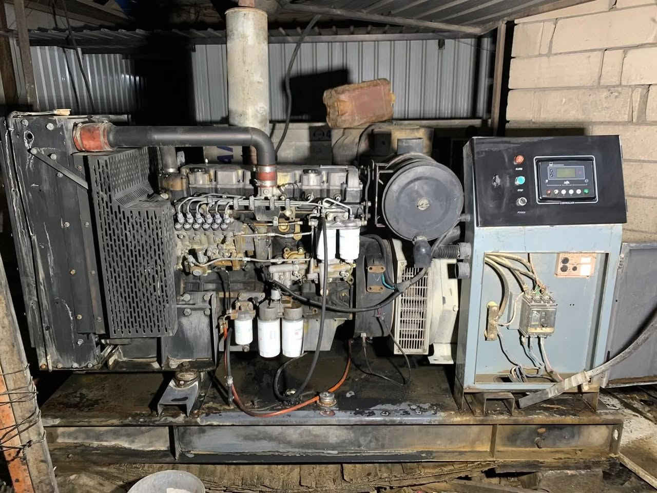 مولد بيركنز ليفل حجم 150 KV مستعمل وبحالة جيدة جدا .. للبيع
المكان : محافظة ذي قار . المركز 
للتواصل الاتصال على الرقم 
***********

