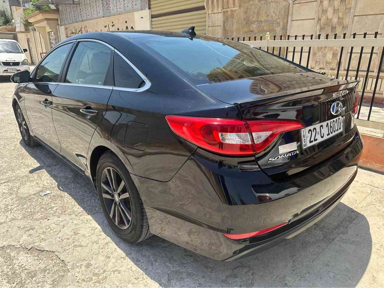 سوناتا للبيع موديل 2017

الضرر بونيد وجاملغ صبغ 

محرك وكير شرط لاصرف ولانفخ ولابخار ومعلاية الكازكيت جاهز

سيارة مال جناي جديدة ومرتبة وجاهزة مابيها مصرف دينار

مواصفات نص فول 
ماشية 115 

مكان السيارة موصل تلعفر

سنوية وهزة وفحص ورقم جديدة 
بسمي جاهز للوكالة والتحويل 

يرهم مراوسة حسب القناعة 

للاستفسار ***********

***********

اللي يريد ارسللها جميع صورها من الخارج والداخل موصل, نينوى
