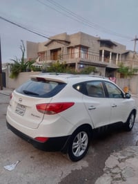 توكسون ٢٠١١ • ١٧٠الف • بدون صبغ