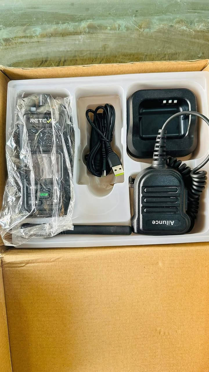 السلام عليكم 
جهاز نداء DMR جديد ماركة رتفايس مع كل الملحقات حتى الكيبل موجود السعر ١٠٠ الف العنوان بغداد


**إذا كنت صاحب هذا الإعلان وتريد حذفه لأي سبب، رجاءا أرسل رسالة إلى الدعم الفني**
