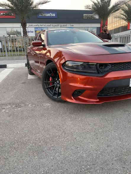 السلام عليكم
جارجر 6.4 سكات باك ديتونا اصل فول مواصفات
لون مميز رقم بغداد مديل 2022 سنوية جديدة 
قمارة اسود بلاد 
فتحة 
شاشة جبيرة 
كشنات كهرباء السايق والراكب وخزن ميموري وحضن جلد وشاموا الامامية تبريد وتدفئة الخلفية تدفئة 
الستيرن متحرك كهرباء +تدفئة 
دشبول جلد دبل خياط
شوتة موبار مفتوحة الاصلية مال السيارة
ويل 20  ديتونا الاصلي
سستم صوت هارمن كاردن 
صالنصات موبار
مكينة وكير مكفولات
السيارة ستوك بدون اي تعديل او برمجة
تعمير وصبغ جاملغ جهة السايق وتبديل باب خلفي وسحب شاصي ع البارد 
السعر 268 وبي مجال للشراي 
*********** واتساب
