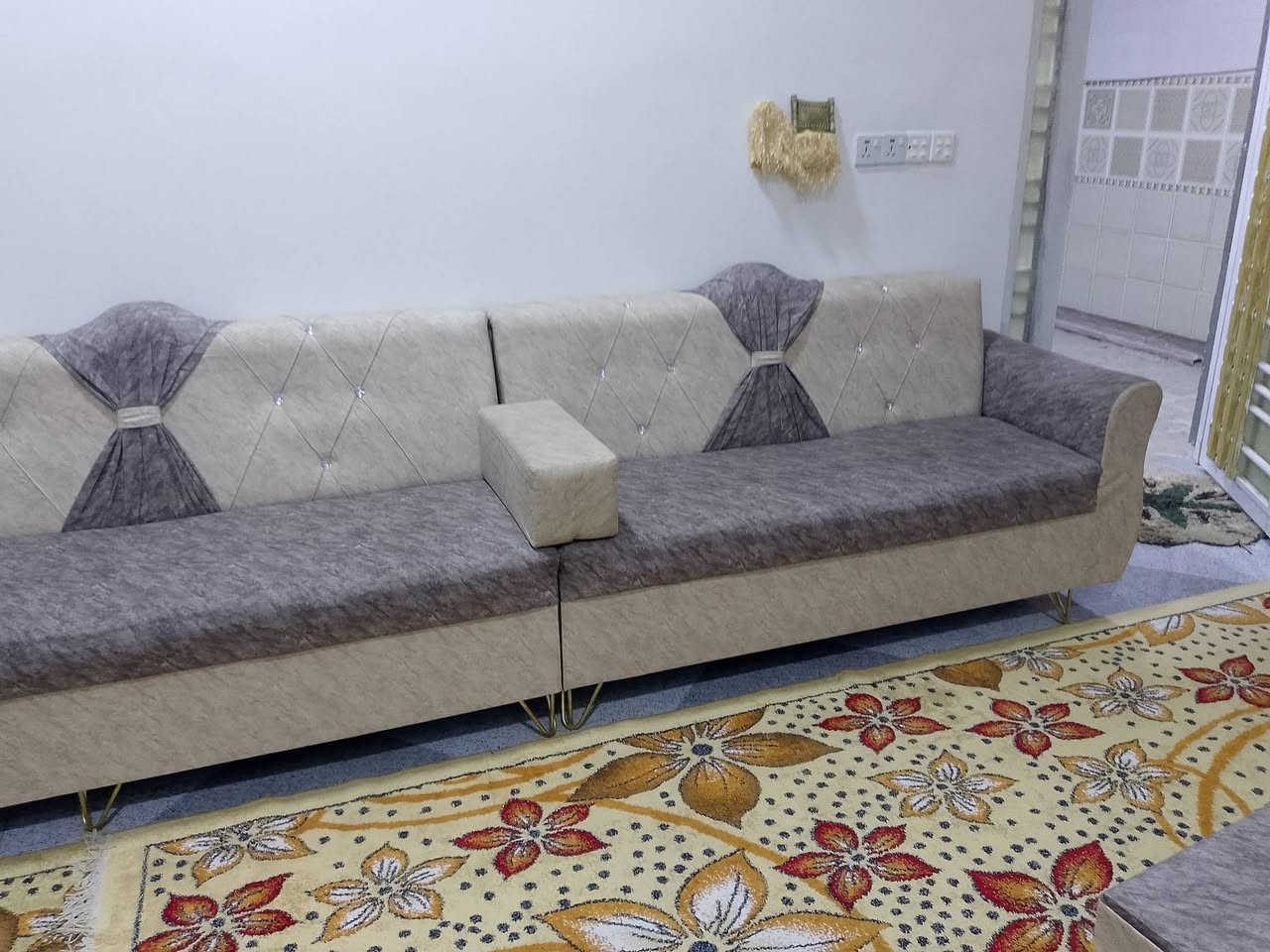 جميع العروض للبيع واليحتاج الحاجه الي اترغبه ايصورها ويرسلها لي على الخاص او على الواتساب وأرسله السعر 
الرقم ***********
