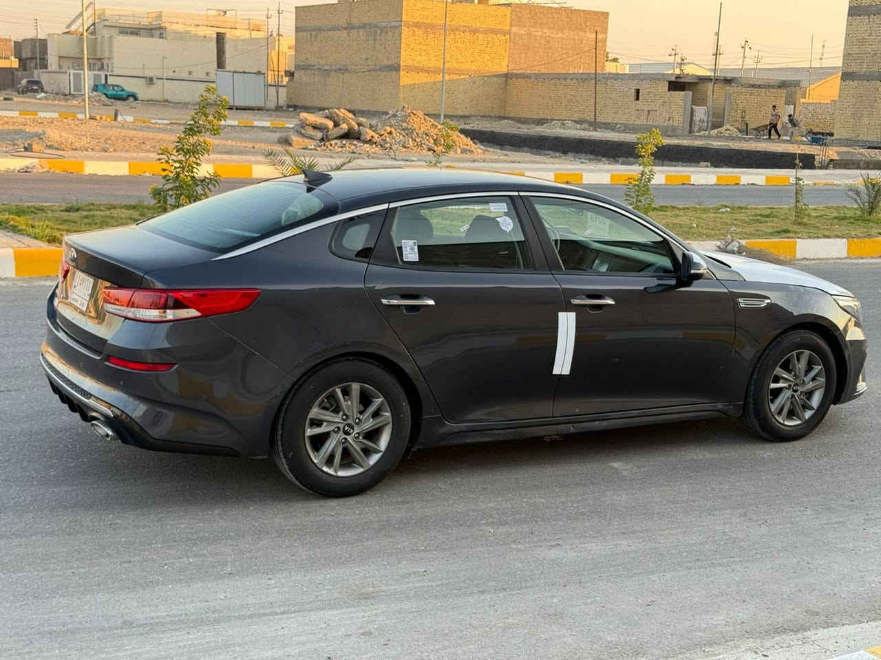 يا الله سلام عليّكم وبتيماء البيع و مراوس موديل 2019حره تحويل ثاني بسمنه يوم ضرارها جاملغ وبنيد  وًجاملغ الخلفي صبغ بدون دواخل موصفات سياره شاشه كبيره تحكمات ستيرن جهتين شاير بل مري بعد بيها موصفات حلوه مكينه 2400ما مفتوحة كير ومحرك وحداديه تبريد جاهزه لأخير سياره مكان سياره ناصريه  سعر ب 118  وبيها مجال رقم***********
