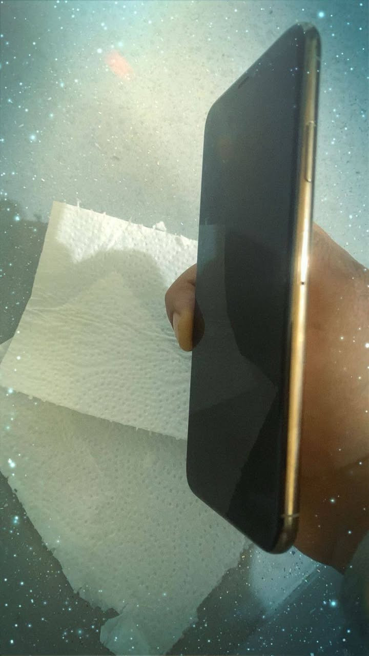 للبيع اكس ماكس ممفتوح بلادي بطاريه ٧٢٪ مكانه بغداد السعر ٢٥٠رقم تلفون ***********
