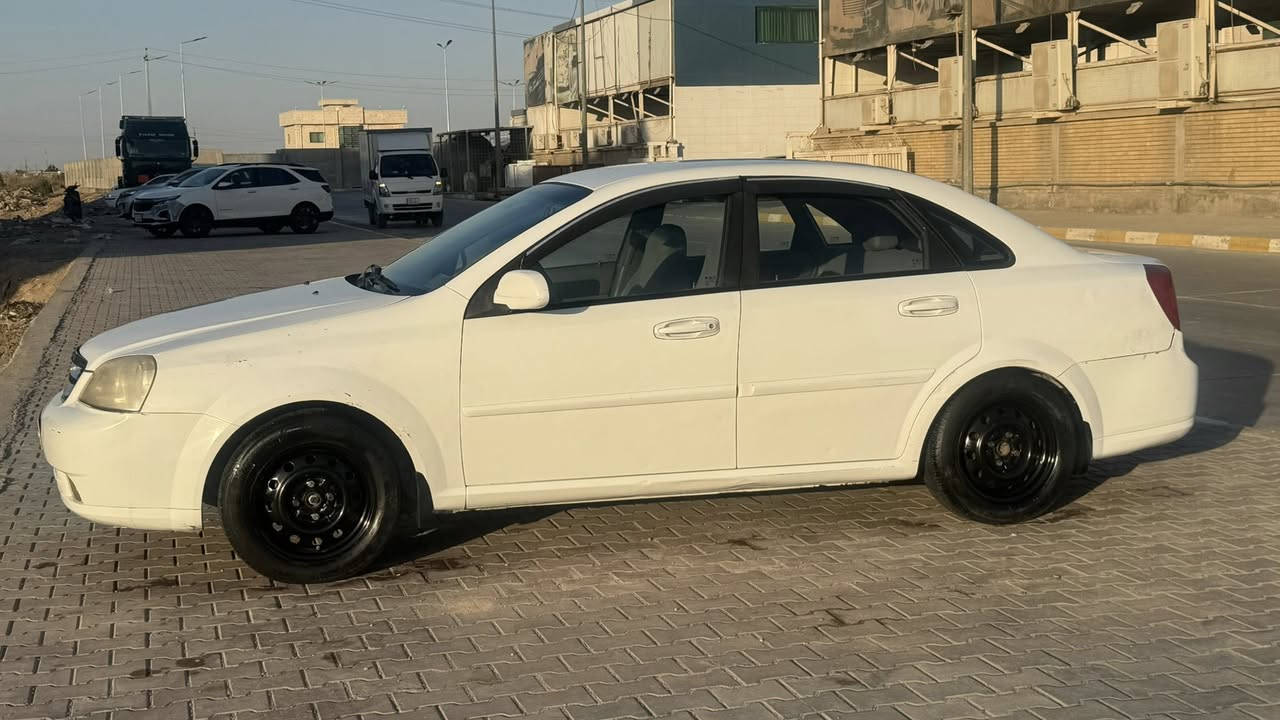 اوبترا 2011  واسط …  مكانها الكوت بـ 70  بيها مجال حك الجيه تجي تفحص وتشوف بعينك ***********
