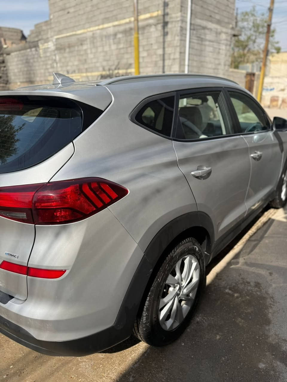 توسان وارد امريكي موديل 2021حادثهه جاملغ وبنيد تبديل بدون شاصي بدون دواخل بصمة كشن كهرباء رادارات تحديد مسار شاشة كاربلي كاميرا بلاد تدفئة كشن شاشة اعطال وبعد بيهه هواي مواصفات تخم تاير جديد دوشمة ارضية وكشن جلد سبيرهه مانازل كتلوكات الشركة بيهه ترايهه زيرو  رقم بغداد باسمي تحويل مباشر السعر ١٦٥ العنوان بغداد حي النصر ***********
