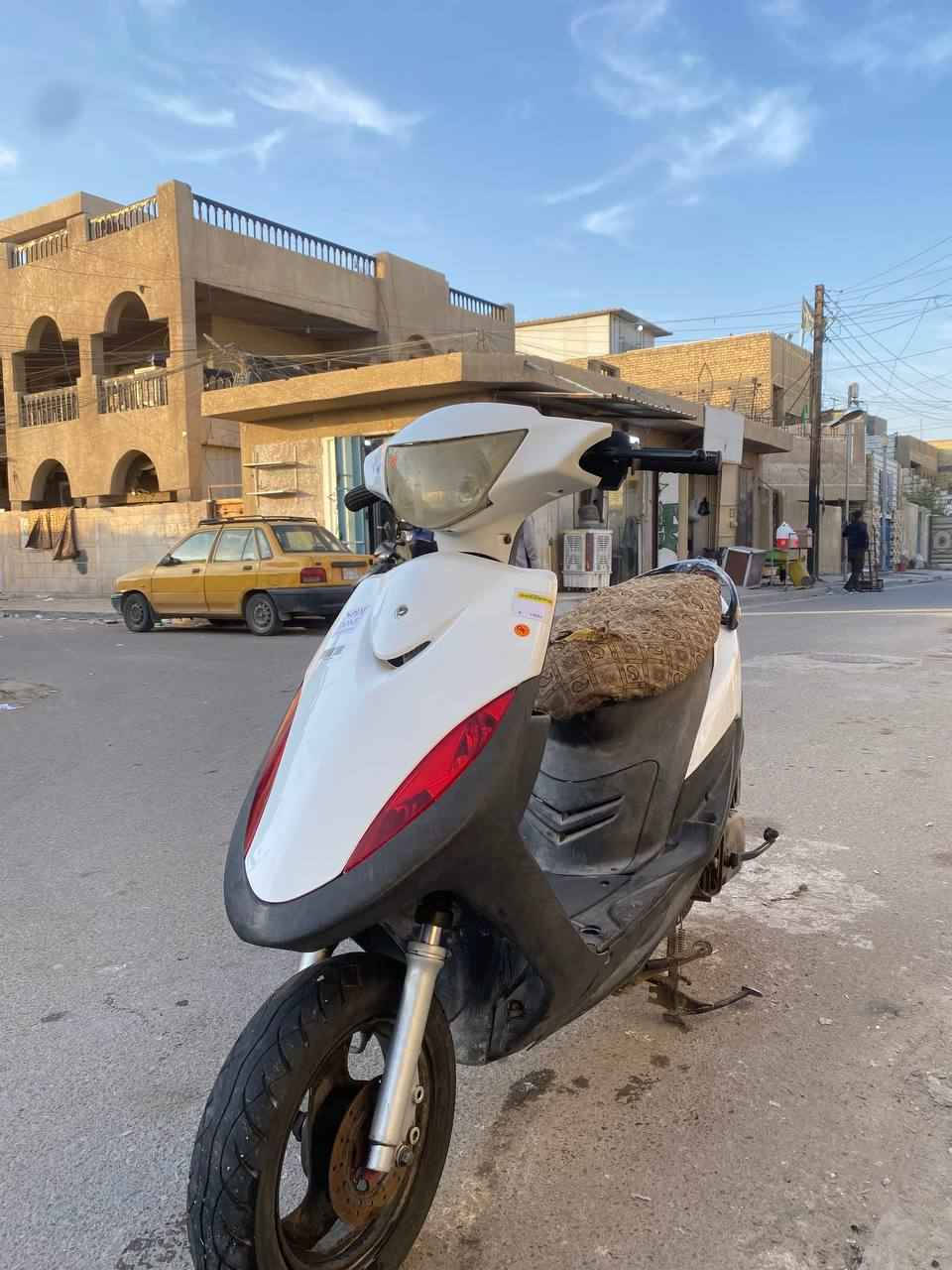 السلام عليكم درجه ماكس عدله مابيهه أي نقص نكره سلف كلهه شغاله لايت كهربائيات كامله أوراق كامله المكان بلغزاليه السعر ٤٠٠ الرقم *********** الشراي يتصل بغداد, العراق
