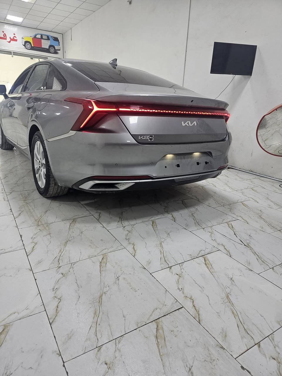 السلام عليكم
k8 2022 للبيع 
تترقم جميع المحافظات 
وارد كوري خط واحد(غاز)
السياره فول مواصفات 
بصمة تشغيل ودخول وتشغيل عن بعد
رادارات(امامي/خلفي/جانبي/نقط عمياء)
توقف ذاتي أمامي وخلفي 
تبريد لمس (قعتين)
كشن كهرباء ومساج وحضن 
الكشن الأمامي  تبريد وتدفئه والخلفي تدفئه فقط 
بردات خلفيه وبرده كهرباء وتفاعليه مع البك 
ثلاث انظمة قيادة
والكثير من المواصفات الأخرى 
سونار داخل المنشور  
بسعر 163$ وبيها مجال للشراي
*********** واتساب
***********
مكاني النجف الاشرف
