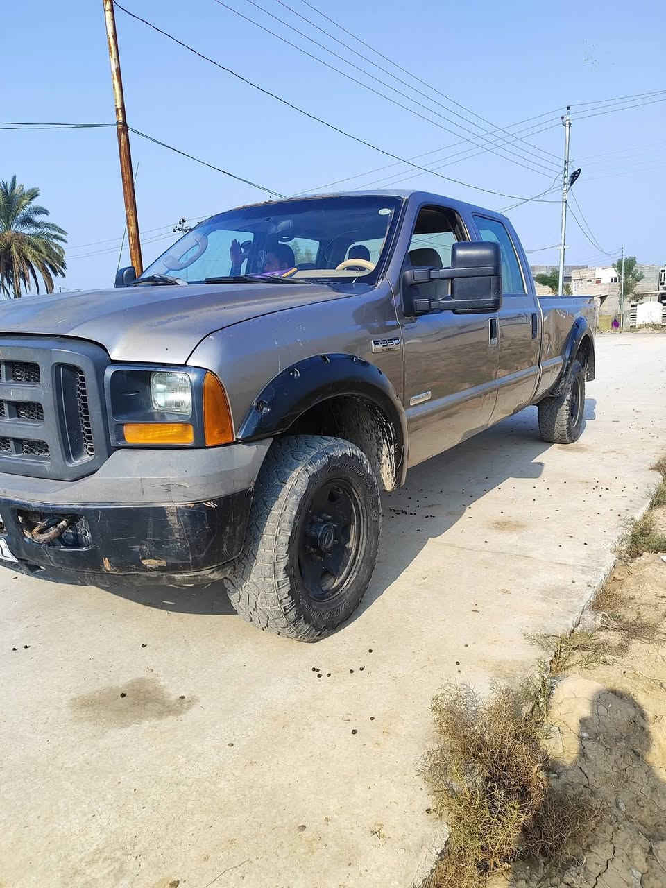 فورد F350 بانزين بيه مكينه سلفادور السعر 80 وبيه مجال شرط التحويل للبيع فقط ***********
مكلف بالنشر اتصال فقط اخوان
