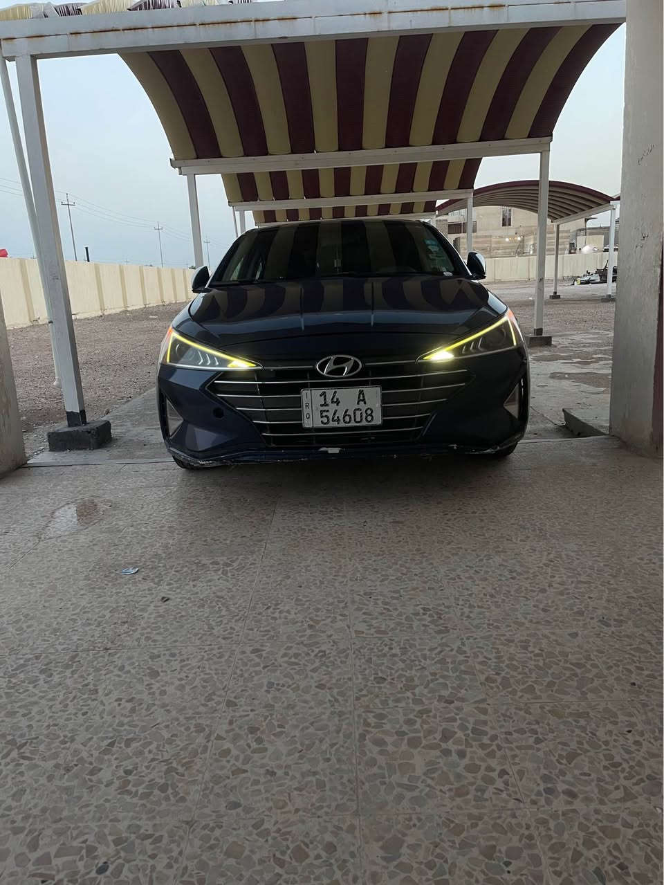 سلام عليكم ♥️ 
‎النترا وارد كندي السيارة موديل 19 كيرها ايتي بلادي حره رقم بصره بسمي السياره حادثها دعاميه فقط  وبيها الجاملغ الامامي جهة اليمين مصبوغ في الامارات بدون ايرباك نهائياً 
‎السيارة تدفئه كشن تدفئه ستيرن تحديد مسار اشاير بل مري تحديد نقطه سوداء كامره بلاديه دواره لايت لامامي  بيها 3 وضعيات قياده وبعد بيها هواي شغلات  ماذاكرهن كامله مكمله السياره ماناقصها شي او مراوس بنيسان سني مديل 24+25 فقط )
‎رقم الهاتف *********** البصرة, العراق
