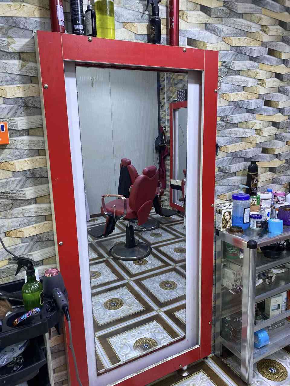سلام عليكم كراسي 3ومرايات 3 بصره الحيانيه السعر 600 ت***********
