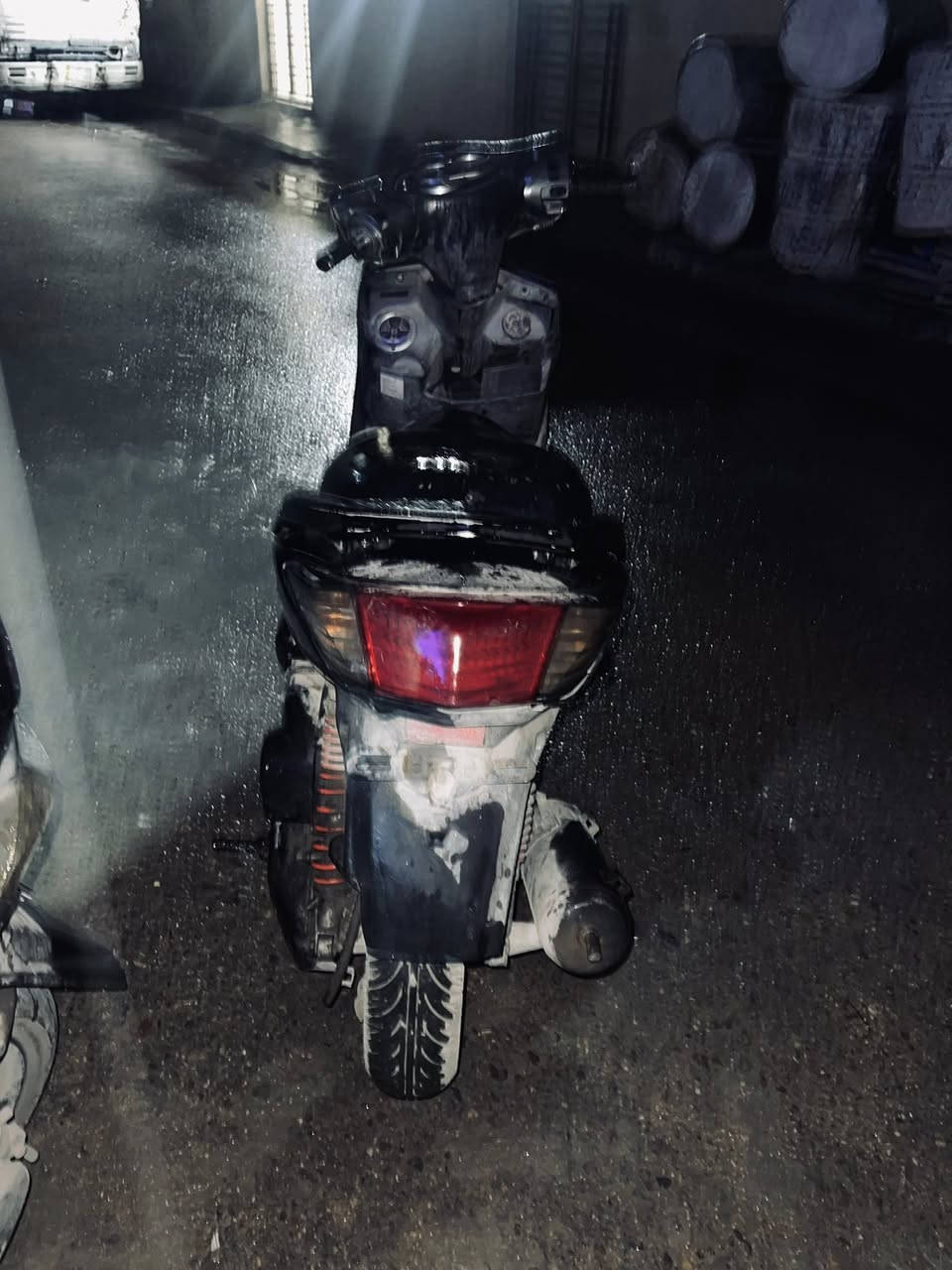 السلام عليكم دراجه سكنس فحل كابريتر مفتوحه مره ب225 مكاني الخطيب شارع خوله
رقم التواصل***********
