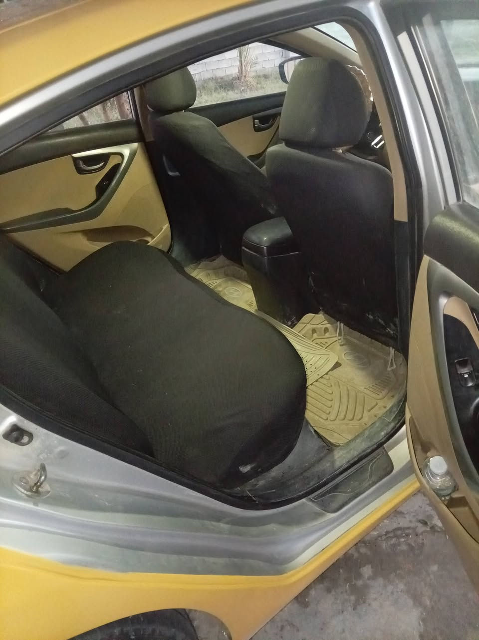 النترا ١٢خليجي بغداد سنويه ل ٢٨ هزه جديده بيها جاملق أيسر تعمير وكارت بالبنيد مكان السياره بابل جبله السعر ب ١٠٥   ***********
