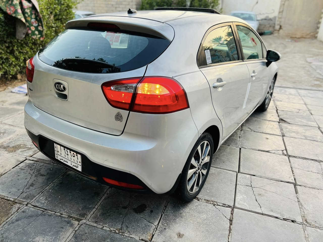 السلام عليكم
مكلف بالنشر 
للاستفسار ***********
كيا ريو هاشباك موديل 2015 وارد أمريكي رقم بصره مشروع وطني تحويل مباشر ماشيه 115 تراي حلو سياره حادثها تبديل بنيد وصبغ جاملغ امامي بدون دواخل والباقي مكفول مواصفات تحكم ستيرن فتحته تنته تبريد شغال كهربائيات ويل كب كروم السعر 77 وبيها مجال بسيط مكان السياره ناصريه رجاء بس الشراي يتصل
