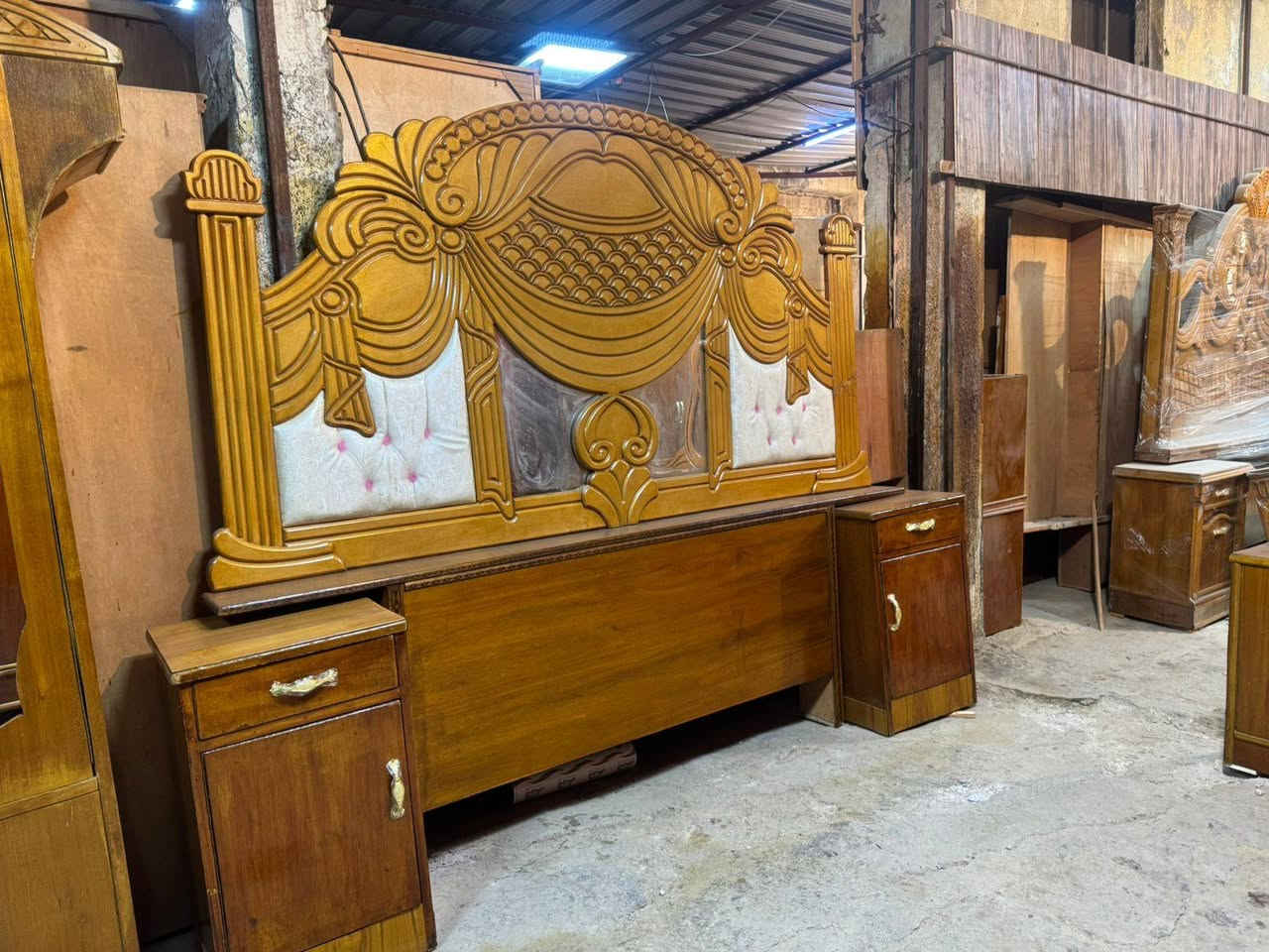 معمل ومعرص عباس الشمري 
غرفه مستخدمه ام 6
سعره بلاش 450
***********
مكان بغداد الامين الثانيه شارع الارامل
