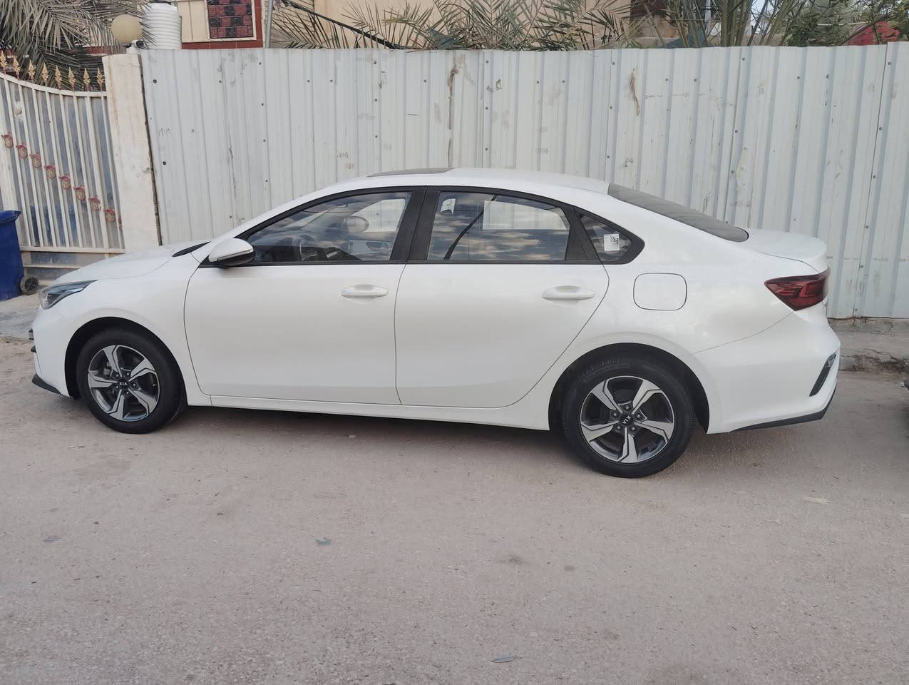 كيا سيراتو خليجي موديل 2019 رقم اربيل الماني وكاله او تحويل مضمون 100٪ السياره كفاله عامه وجديده بيها جوه الرقم الورى شخط بسيط اصبيعن مكحل كلها على وضع الشركه ما مفتوح كلشي بيها جديده گير محرك تبريد حداديه كله تمام وعلى الفحص المواصفات .....
محرك 1600 💢وفتحه 💢 حساس خلفي 💢 شاشة اعطال 💢
فووول عدا البصمه ) السعر المطلوب (( 155 $ )) بيها مجال للشراي للاستفسار الاتصال على الرقم *********** 
مكاني نجف دور الهنديه تراهم مراوس حسب القناعه
