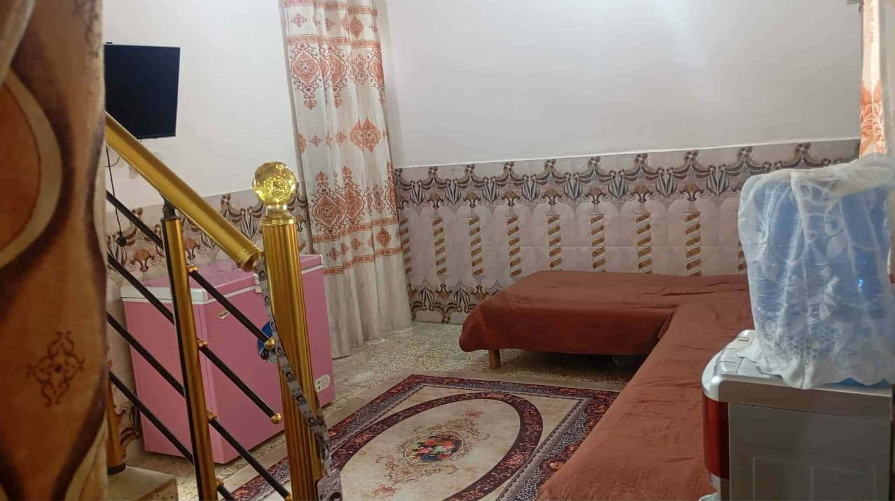 بسم الله الرحمن الرحيم                                                        للبيع مشتمل مساحة ٥٠ متر ركن طابق ونصف في حي ميسان منطقة ٢٢ موقع مميز قرب شارع عوده تفاصيل بناء صب وطابوق والارضية كاشي وسراميك وسقوف ثانوي تفاصيل غرفة نوم وصاله ومطبخ واستقبال وصحيات سعر ٧٥ مليون وبي مجال للاستفسار مكتب العبدلي للعقار موبايل *********** اطلب ونحن بلخدمة للاستفسار
