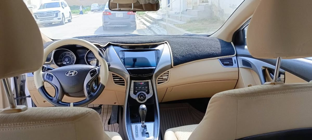 النترا 2013
بدون دعم وصبغ
110 وبيها مجال

***********
