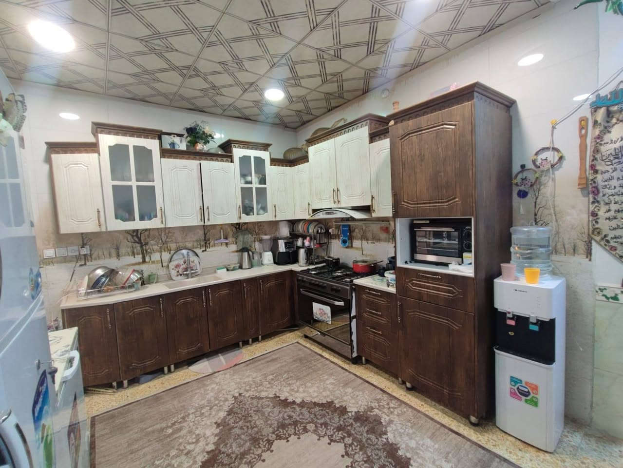 يا الله فرصة سكن مميزة 
دار ١٠٠ متر حي السلام قرب مدلرس بانيقيا مطلوب للمصرف 
مبلغ ٧٥ مليون  بناء مرتب اقل من ١٠ سنوات صارلة 
السعر وبقية التفاصيل عالخاص او اانصال على الارقام 
***********.   ***********

