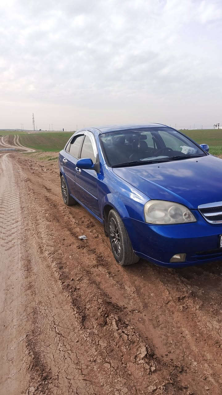 السلام عليكم 
اوبترا موديل 10
لون ازرق رقم دهوك 
سنويه اب اب اسمي 
طخم امامي خلفي جديد
زوج تواير جديد 
 كابون بانزين بيها 
ضرر 3قطع جاملغ وبوند وصندوك تبديل 
السعر 65 ورقه
***********
***********
