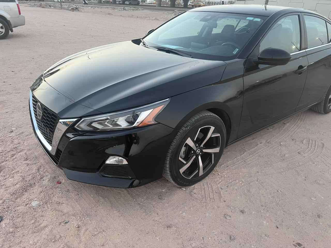 السلام عليكم نيسان التيما  2022وارد امريكي صور الضربه موجوده ويه الصور بدون ايرباك الايرباكات سليمه شاصي لغود سليمه السياره نضيفه استخدام شخصي رقم بصره معوقين السعر 148بيها مجال
رقم الهاتف: *********** Singapore
