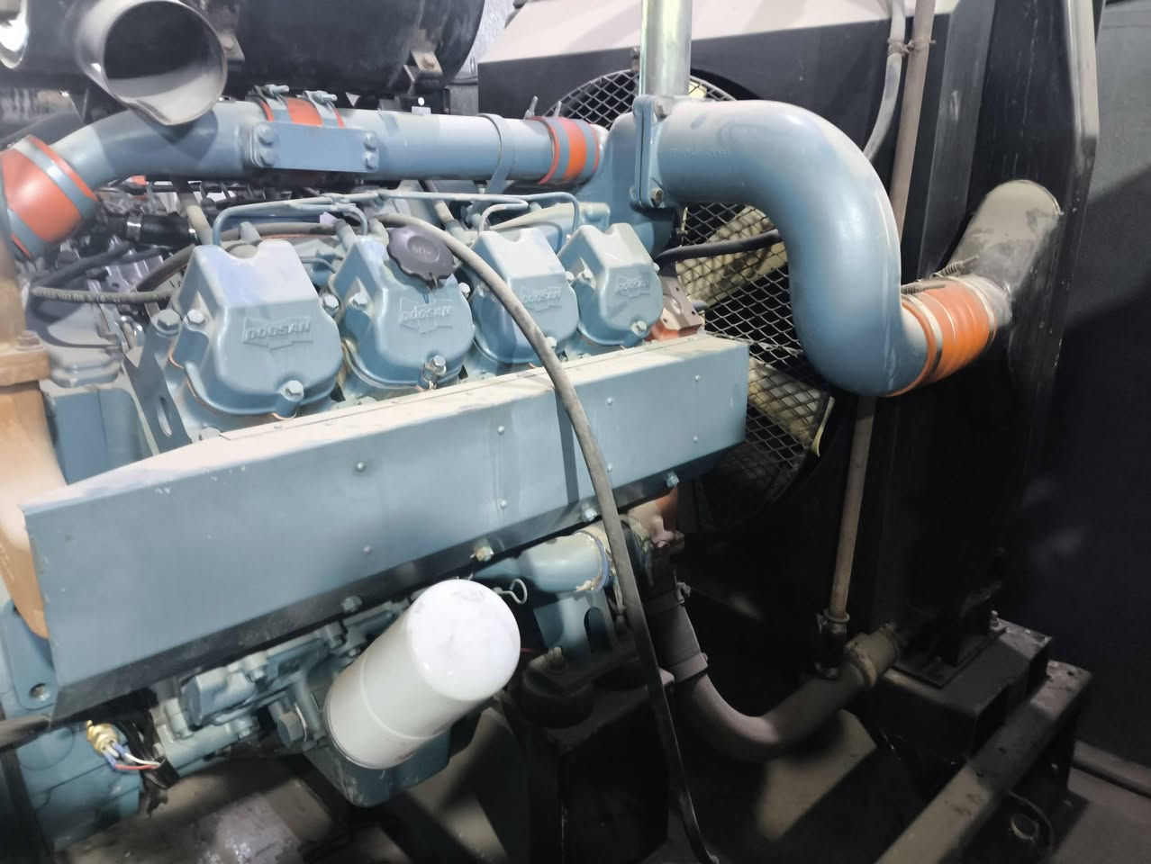 #مولده دايو دوزان اصلي 8 سلندر اوربي 
رأس توليد 450 كيفي بلادي وضع شركه 
السعر والاستفسار تواصل ***********+واتساب عبدالله المختار اربيل الصناعه الجنوبيه 
لدينا توصيل جميع المحافظات
