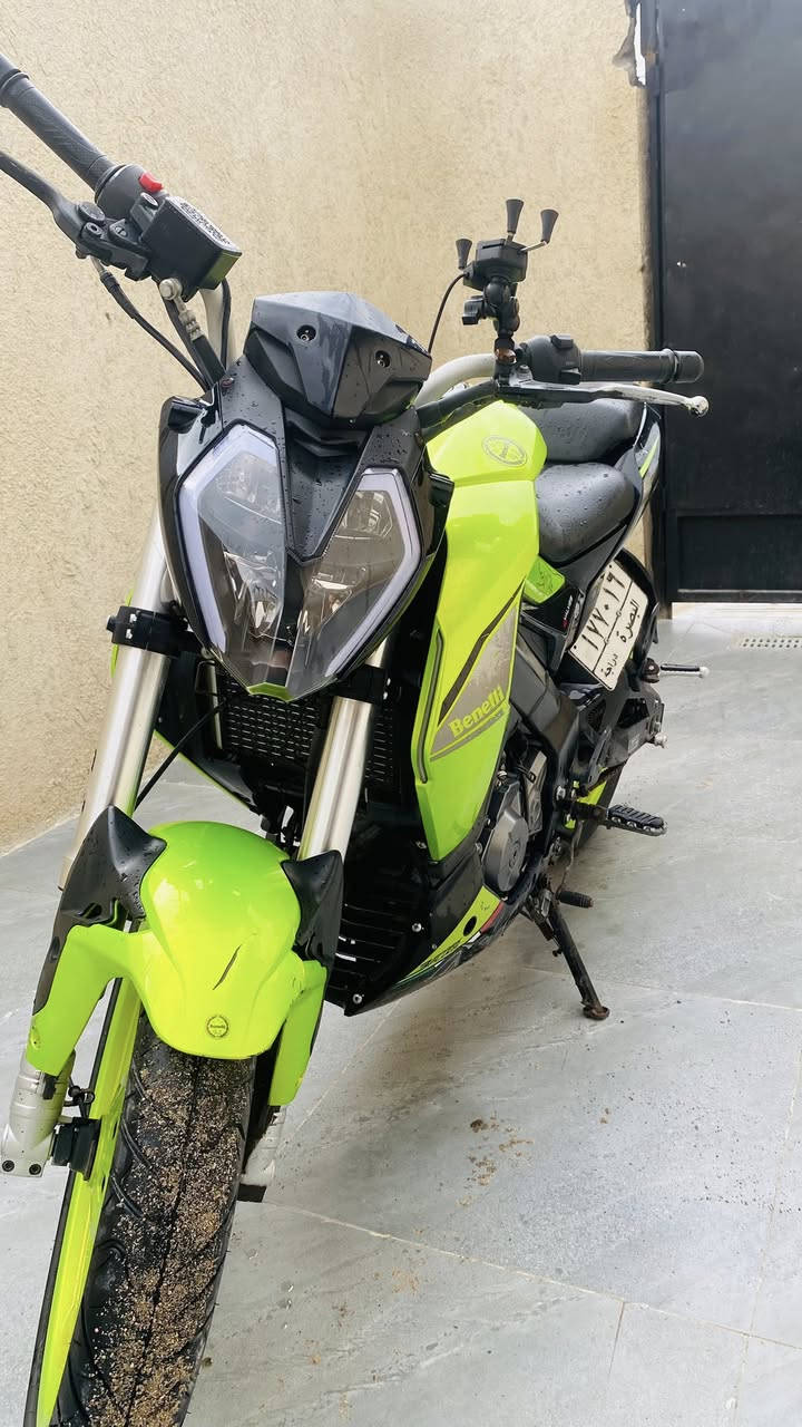 بنلي 250 cc
الدراجة كلش جديدة استخدام قليل
السنويه تنتهي 2027 
البصره / كرمه علي
السعر 
مليونين و 600
***********
