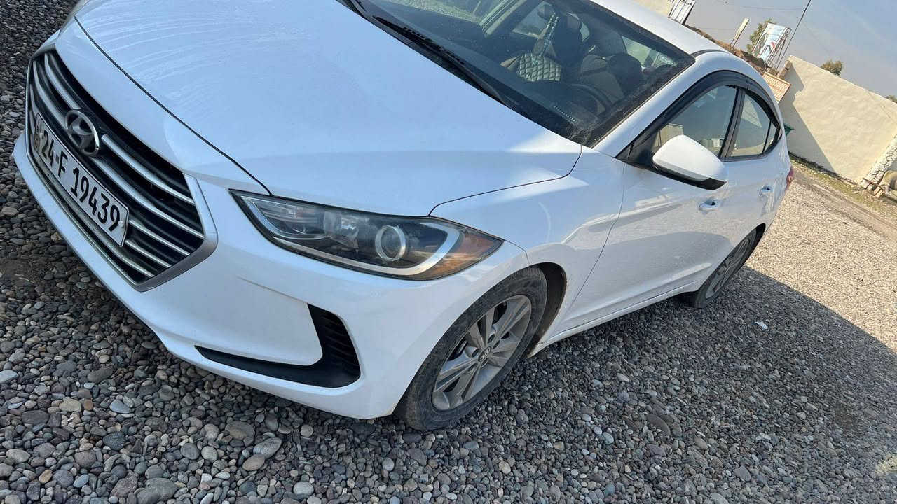 هونداي النترا موديل 2018 وارد امريكي
اللون ابيض صدفي
شاشة بلادي
كاميرا دوارة
رادار جانبي (نقطة عمياء)
ثلاث انظمة قيادة(عادي-اقتصادي-سبورت)
سنوية جديدة لغاية 2030 باسمي
هزه جديده
حادثها خلفي صندوك و شويه من الجاملغ الايمن الخلفي من جهة النفر بجم كبس. شرط لا ايرباك  طاكه ولا كلشي 
اضافة الى صبغ كارت اثر تشليع الصبغ بوند و شويه من السقف و شويه من الصندوك طخم امامي خلفي جديد. اربع تايرات جدد باتري جديد  سيارة جاهزة وكامله شرط تحويل وكاله حسب الرغبة  محرك 20 شرط لا صرف ولا نفخ  كير شرط  السعر المطلوب  128 وبيه مجال 
*********** 
ملاحظة  اني مكلف بالنشر اتصل على صاحبة وتفاهم معا. البيع نقد  فقط بدون مراوس
