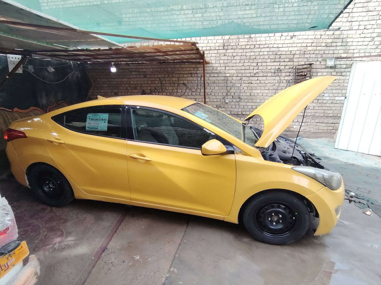 سلام عليكم الانترا ٢٠١٢ وارد امريكي للبيع سياره خير من الله صدر تخم تاير دبلات جديده  مثل ما موضح امامكم حادثه  عارضه ٨٨ وبيه مجال حك الجيه مكاني بغداد الشعلة  وسونارهه امامكم للستفسار ***********
