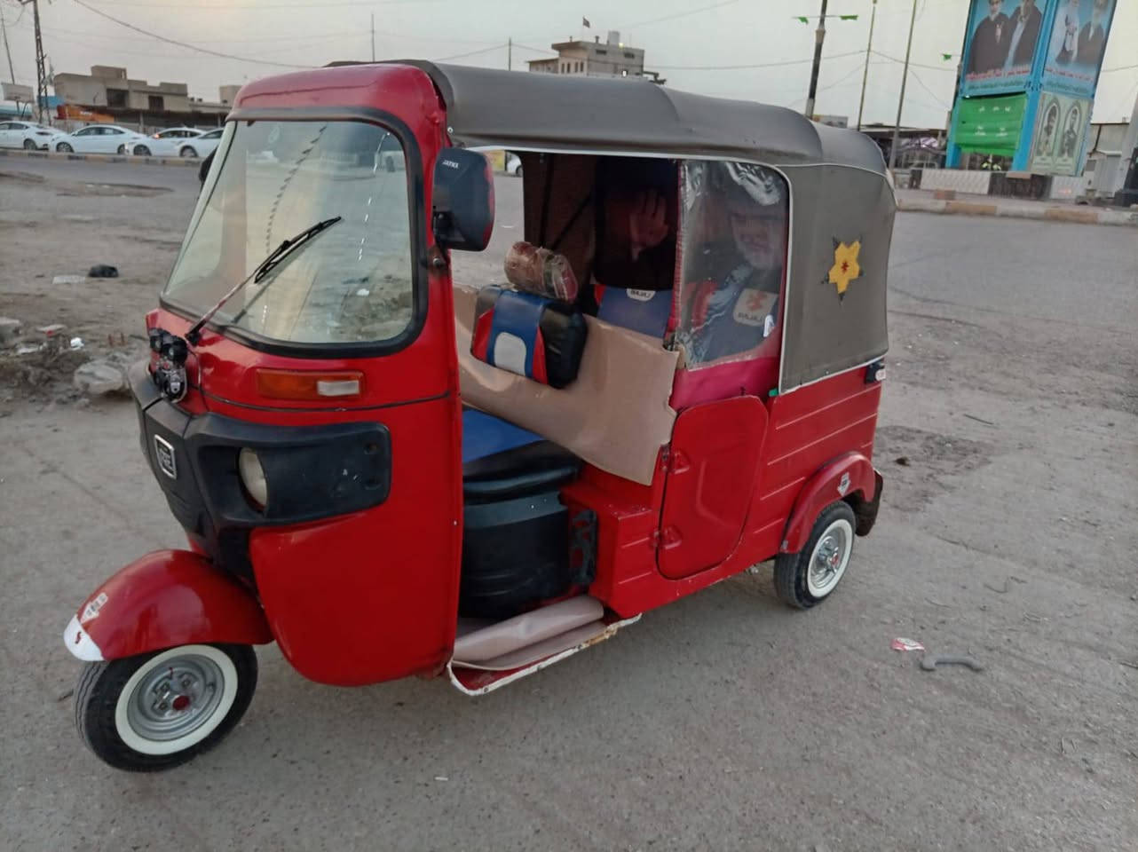 السلام عليكم اخوان تكتك الموديل 18 اوراقه شاكر جديدات العنوان ميسان السعر 3800 وبيه مجال حق الجيه وشراي يتصل ويدلل***********
