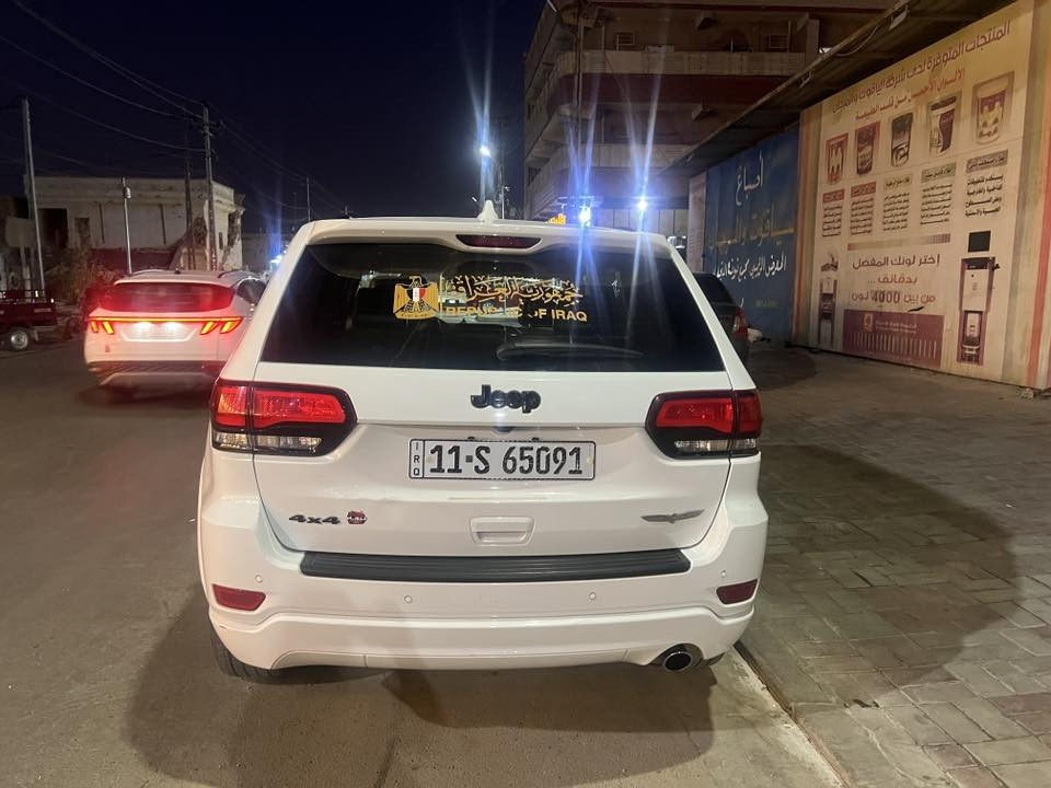 كجيب راند شيروكي 2021 للبيع فقط
حادث امريكا جاملغ وبنيد جه اليسار ونصف الباب السايق كلير تعديل مقدمة الشاصي فقط 
ماشيه 48 الف مايل 
سياره جديده جدا 
زرع عدسات كلفتني 350$ اناره فوول 
السعر 230$
مكان بغداد
***********
