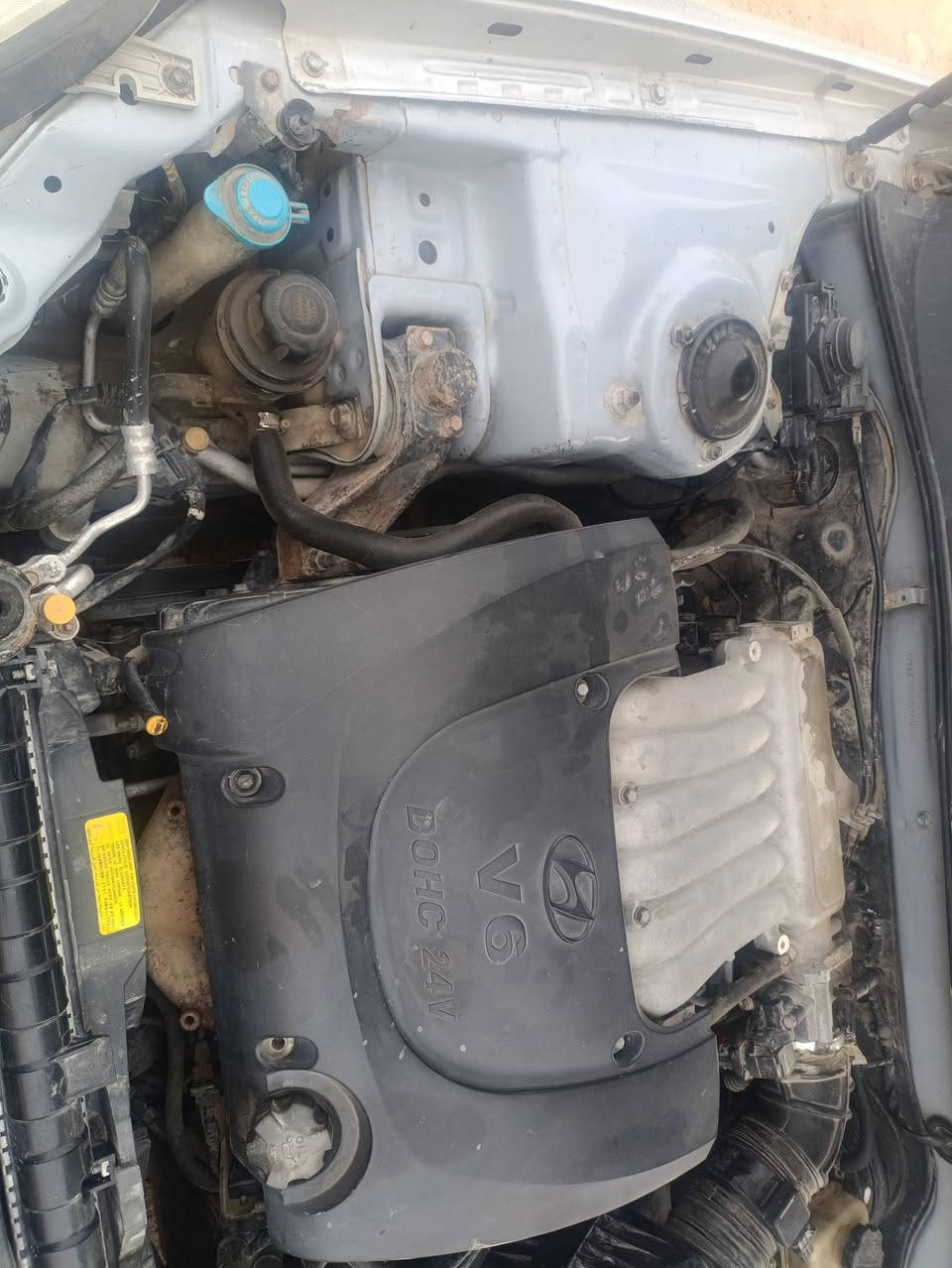 سلام عليكم سوناته للبيع موديل 2005 رقم بغداد نكليزي كير مكينه جدد تبريد تدفئه مكينه 2700.      ***********
