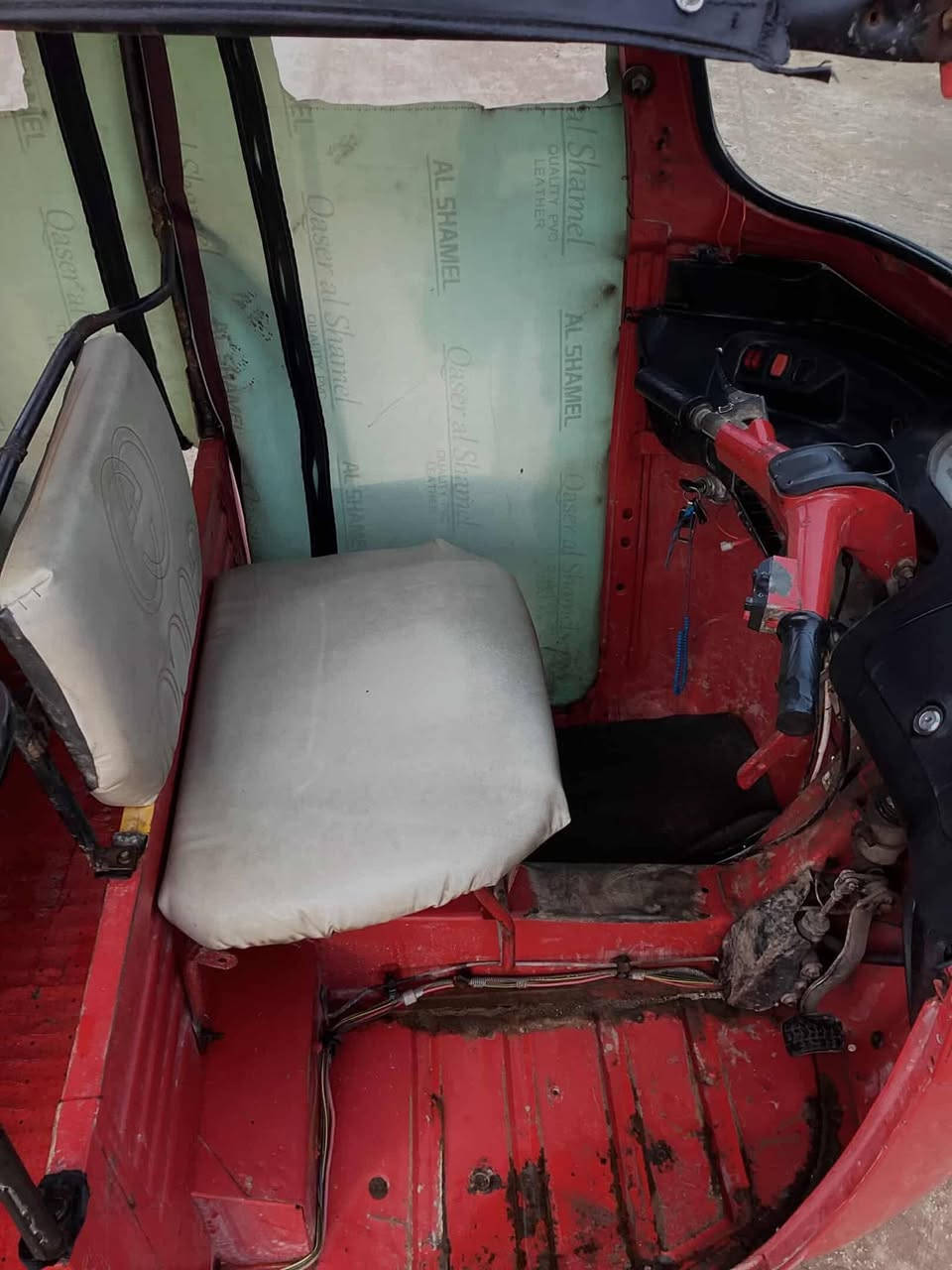 تكتك 2018 بياجو محور مكينه TVS  أوراق مو رقم  النضافه مثل ما تشوفون بصور السعر مليونين و750 وبيها مجال.***********
