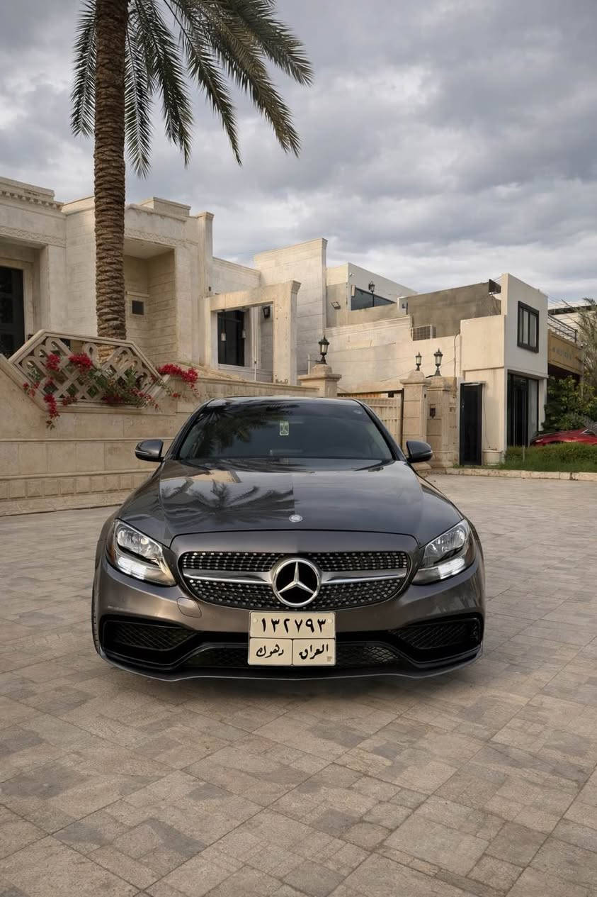 السلام عليكم مارسدس c300/2017
داخل جلد وكشنات خزن وتدفئه كشنات ستيرن كهرباء ورادارات كت كامل c63AMGويل وتخم تاير جدد  وارد امريكي  حادث السياره بنيد مبدل نفس الون وحافه الجاملغ وبيها شويه بجاملغ الخلفي صبغ السياره بدون ايرباك ودواخل وبارد صفر مسج ماشيه 68الف مايل 
السياره رقم دهوك تحويل او وكاله مكاني بغداد السيديه 
السعر 187وبيها مجال 
*********** بغداد, العراق
