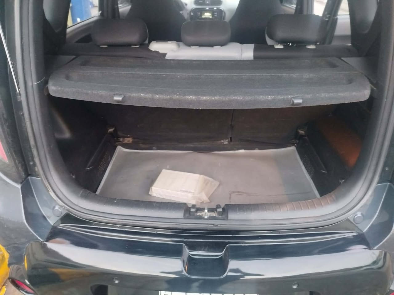 سلام عليكم
بيع فقط 
صول 2017
خليجي (كويتي )
مكينه 1600 دوش
مرايات شفط 
يده نيكل 
قماره بيضه بلادي 
كاعيه مفروشه جلد 
كامره دواره 
ماشيه 78الف حقيقي 
بنيد بدايه جراد
سعره 125 وبيها مجال للشراي 
***********
عنواني كوت مركز مدينه
